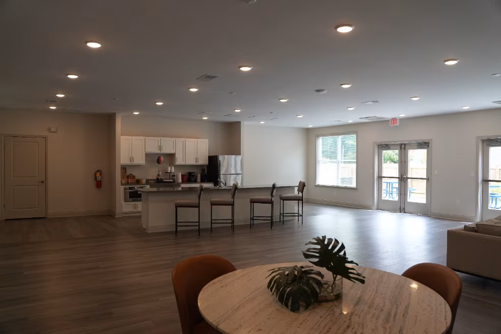 4700 Kerrick Ln 1-3 Beds Apartment for Rent - Photo gallery 2